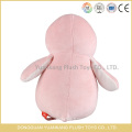 Joli jouet en peluche de pingouin rose